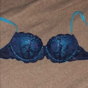 32 C Blue Lace Victoria’s Secret PINK bra